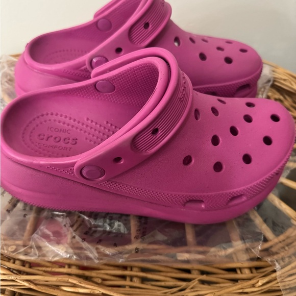 ‼️SOLD ‼️Platform crush pink crocs - Picture 2 of 2